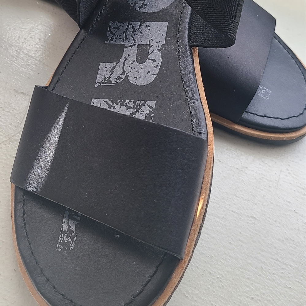 Sorel Ella sandal size 9